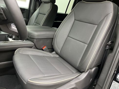 New 2026 GMC Yukon XL Elevation RWD image 9