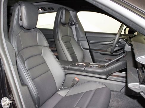 Used 2025 Porsche Taycan 4S image 40