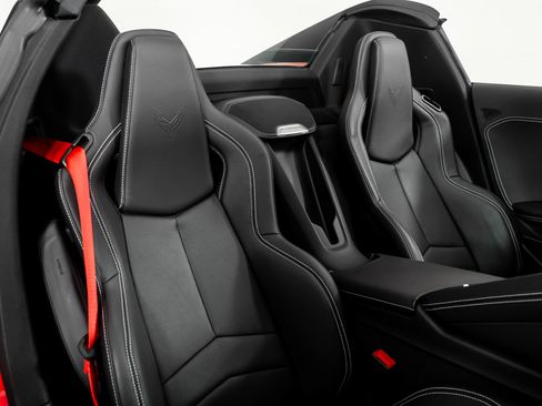 Used 2020 Chevrolet Corvette Stingray Convertible w/ 1LT image 31