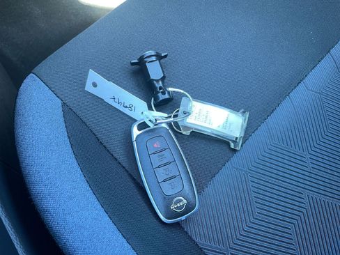 Used 2025 Nissan Versa SV image 21