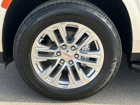 Used 2023 GMC Yukon XL SLT w/ SLT Luxury Package image 33