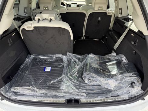 New 2026 Volvo XC90 B6 Ultra w/ Protection Package image 15