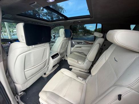 Used 2021 Cadillac Escalade ESV Premium Luxury Platinum AWD/4WD image 21