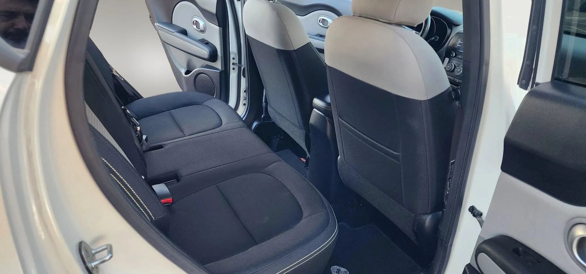 Used 2016 Kia Soul + FWD image 16