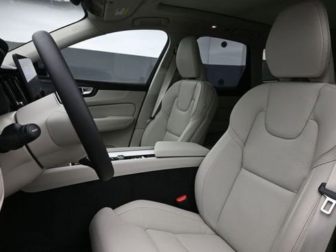 New 2026 Volvo XC60 B5 Ultra w/ Climate Package AWD/4WD image 10