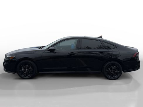 Certified 2025 Honda Accord SE image 2