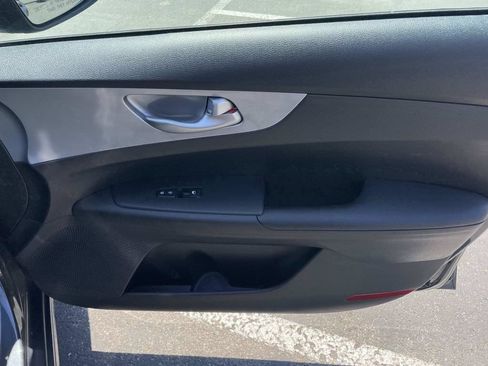 Used 2023 Kia Forte LXS FWD image 22