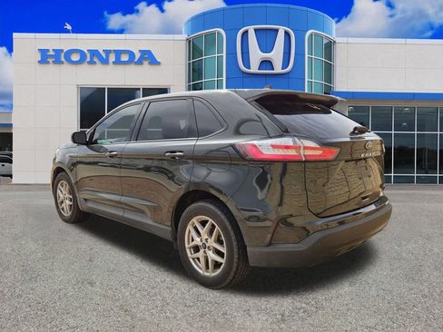 Used 2022 Ford Edge SE image 3
