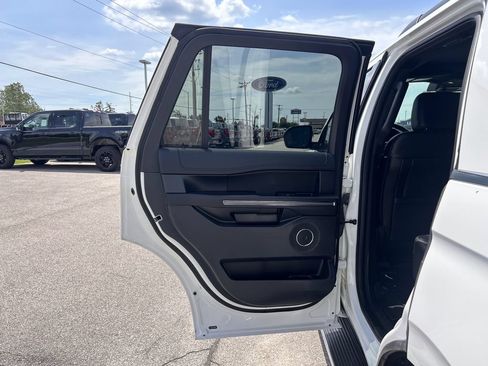 Certified 2021 Ford Expedition XLT AWD/4WD image 15