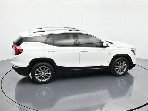 Used 2023 GMC Terrain SLT image 31