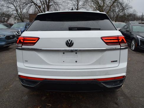 Used 2020 Volkswagen Atlas Cross Sport SE w/ Panoramic Sunroof Package image 6