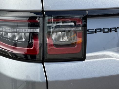 Used 2025 Land Rover Discovery Sport Dynamic SE image 34