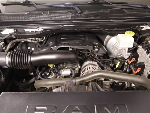 Used 2019 RAM 1500 Big Horn AWD/4WD image 19