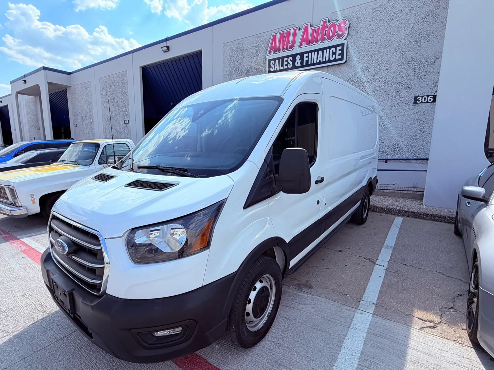 Used 2020 Ford Transit 250 Medium Roof w/ Load Area Protection Package RWD image 1