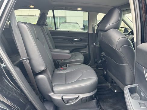 Used 2026 Toyota Grand Highlander AWD image 24