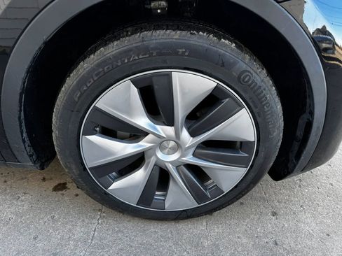 Used 2023 Tesla Model Y Long Range image 31