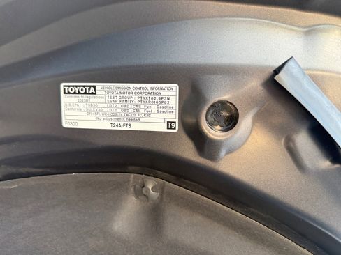 Used 2023 Toyota Highlander Limited image 17