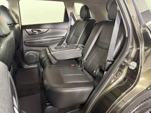 Used 2016 Nissan Rogue SL w/ SL Premium Package AWD/4WD image 19