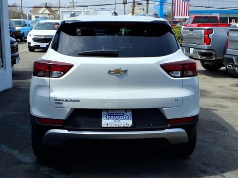 Used 2022 Chevrolet TrailBlazer LT w/ Convenience Package image 5