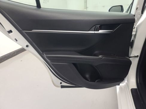 Used 2024 Toyota Camry SE image 36