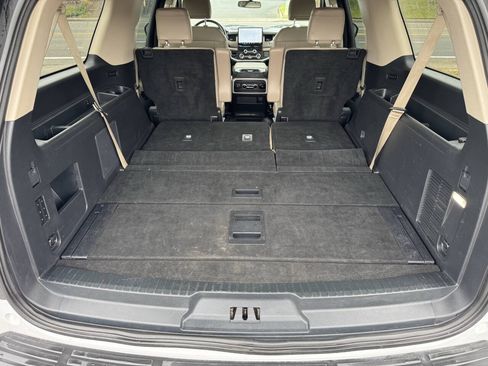Used 2024 Ford Expedition Max Limited AWD/4WD image 15
