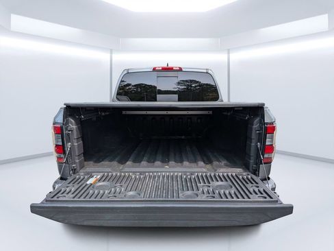 Used 2024 Nissan Frontier SL w/ Technology Package image 12