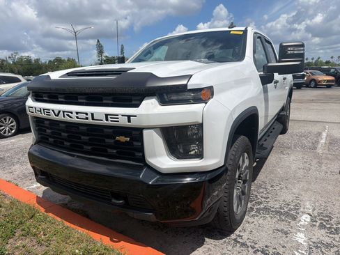 Used 2021 Chevrolet Silverado 2500 Custom w/ Custom Value Package AWD/4WD image 3