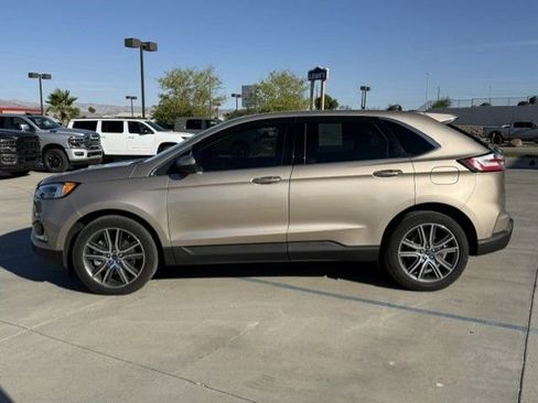 Used 2021 Ford Edge Titanium w/ Equipment Group 301A AWD/4WD image 2