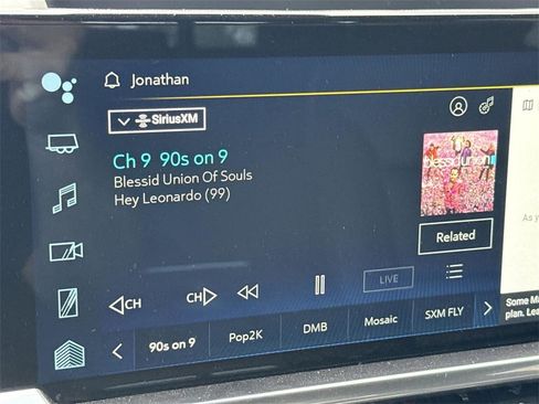 Used 2022 Chevrolet Silverado 1500 LT Trail Boss w/ Convenience Package II image 12