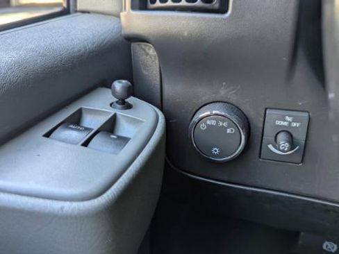 Used 2022 Chevrolet Express 2500 RWD 2500 Regular Wheelbase WT w/ Driver Convenience Package image 30