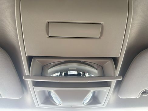 Used 2019 Dodge Grand Caravan SE FWD image 26