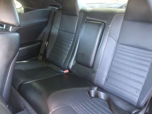 Used 2016 Dodge Challenger R/T Scat Pack RWD image 11