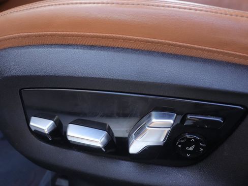 Used 2020 BMW 750i xDrive image 24