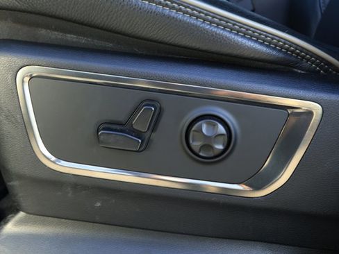 Used 2020 RAM 1500 Limited image 26