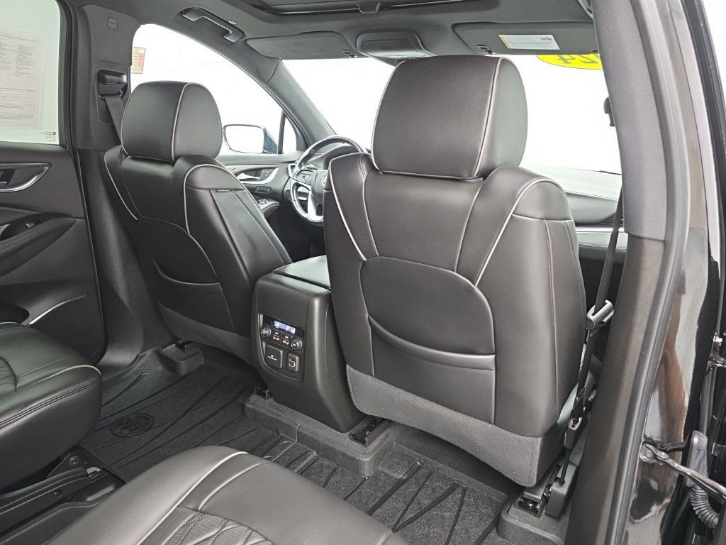 Used 2024 Buick Enclave Avenir w/ Avenir Technology Package AWD/4WD image 57
