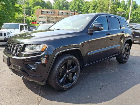 Used 2015 Jeep Grand Cherokee Altitude AWD/4WD image 3