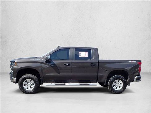 Used 2022 Chevrolet Silverado 1500 LT w/ Bed Protection Package AWD/4WD image 2