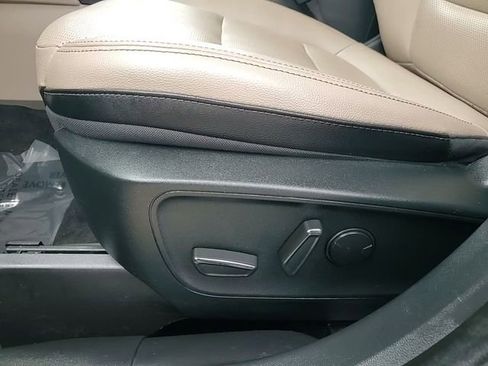 Used 2020 Ford Escape SEL image 15