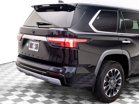 Used 2024 Toyota Sequoia Limited image 40