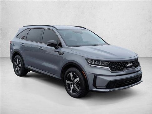 Used 2022 Kia Sorento S FWD image 3