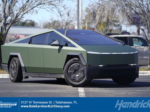 Used 2025 Tesla Cybertruck AWD Crew Cab image 1