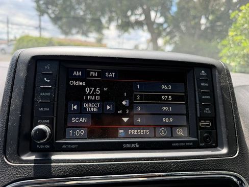 Used 2017 Dodge Grand Caravan SXT image 24