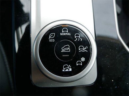 Used 2025 Mitsubishi Outlander SE image 23