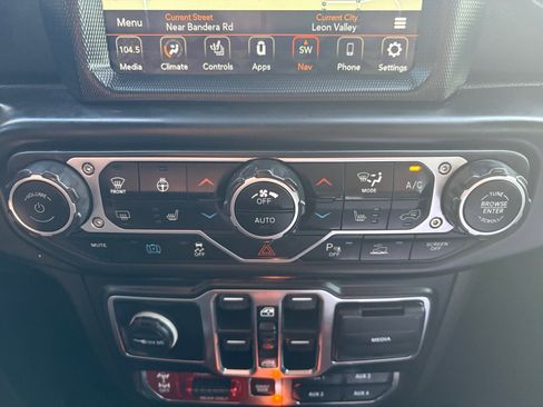 Used 2021 Jeep Wrangler Unlimited Rubicon 4xe w/ Steel Bumper Group image 16