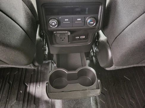 Used 2023 GMC Acadia SLE w/ Driver Convenience Package image 22