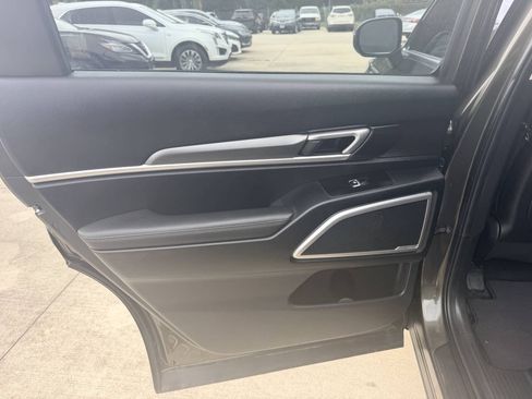 Used 2020 Kia Telluride S w/ S 8 Passenger Seating Package FWD image 20