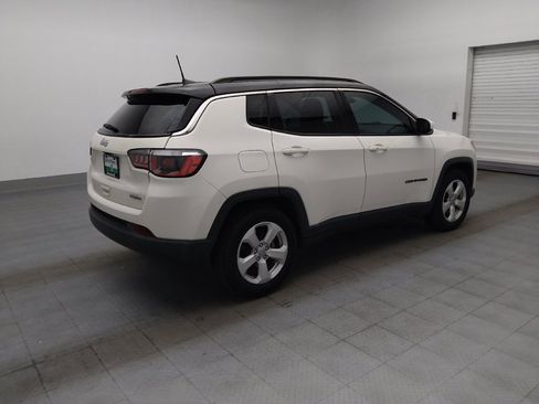 Used 2019 Jeep Compass Latitude FWD image 10