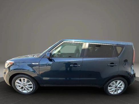 Used 2019 Kia Soul + FWD image 8
