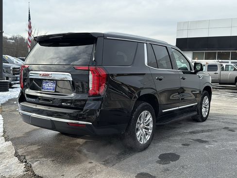 Used 2023 GMC Yukon SLT w/ SLT Luxury Package image 4