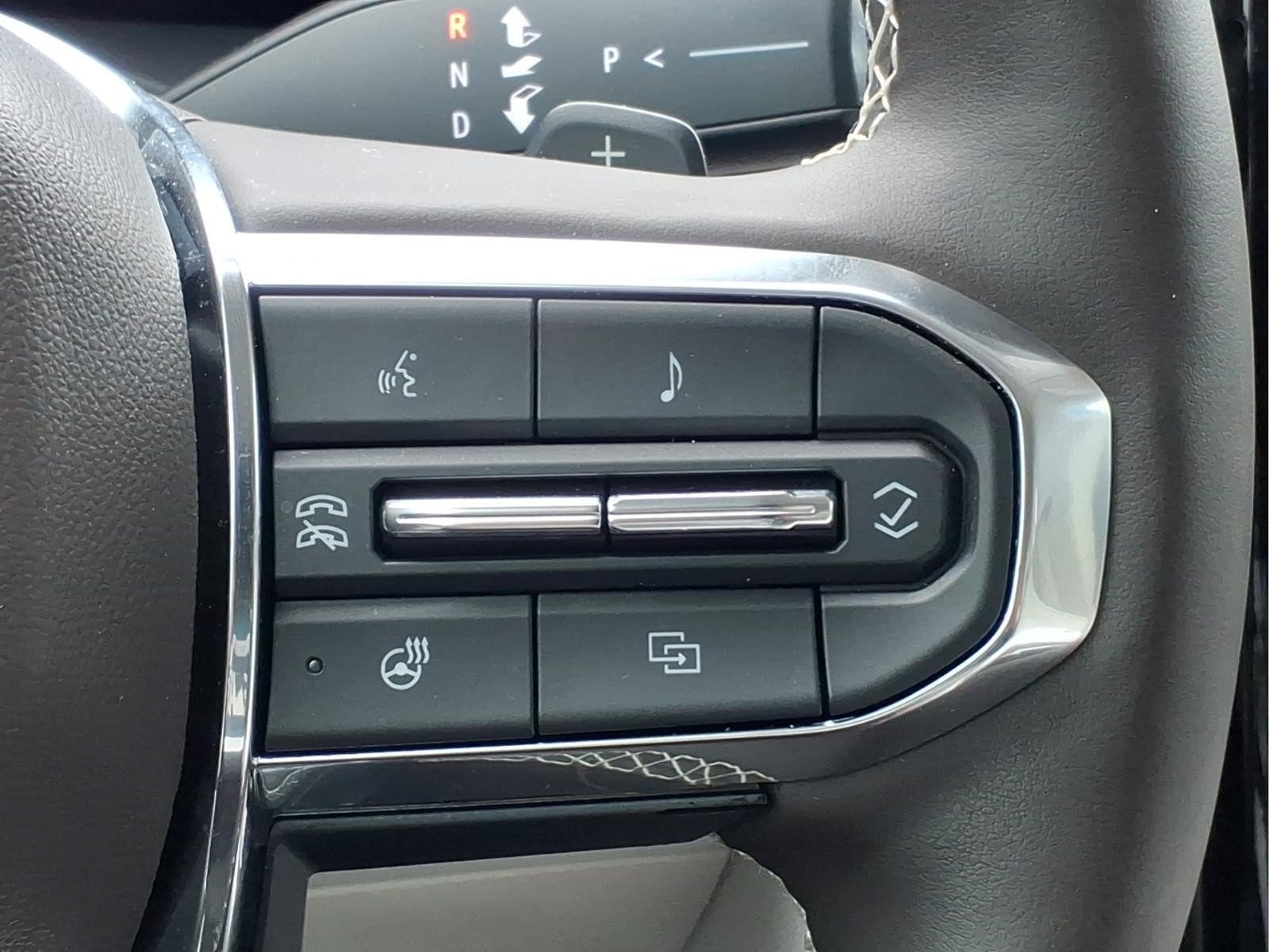 Used 2024 GMC Acadia Denali w/ Super Cruise Package FWD image 10